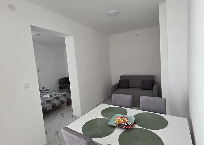 Iv Апартаменты