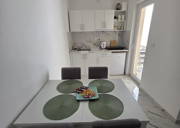 Iv Апартаменты